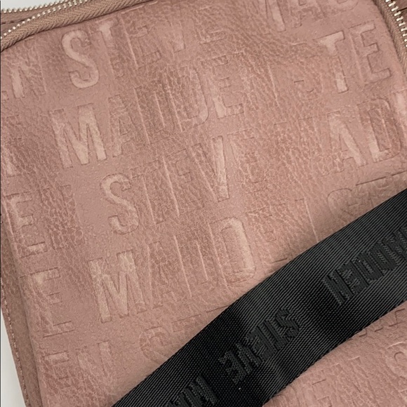 NWT Steve Madden BGLAMM Crossbody - Picture 3 of 9